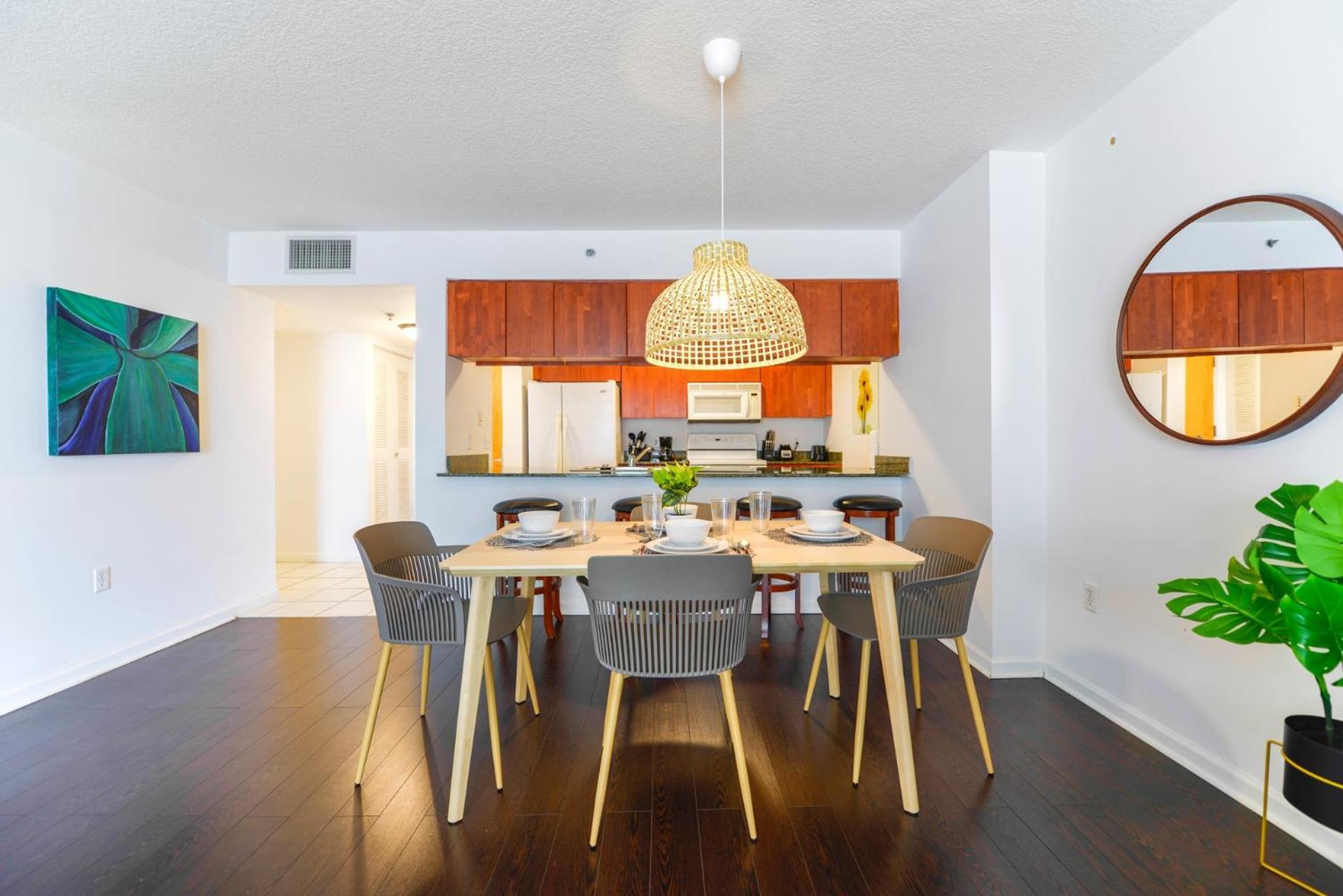 Ocean View Exquisite 1 Bedroom Condo With Free Parking Маямі Екстер'єр фото